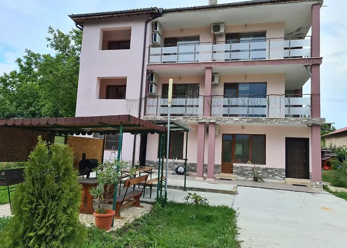 Penchevi Guest house 3*